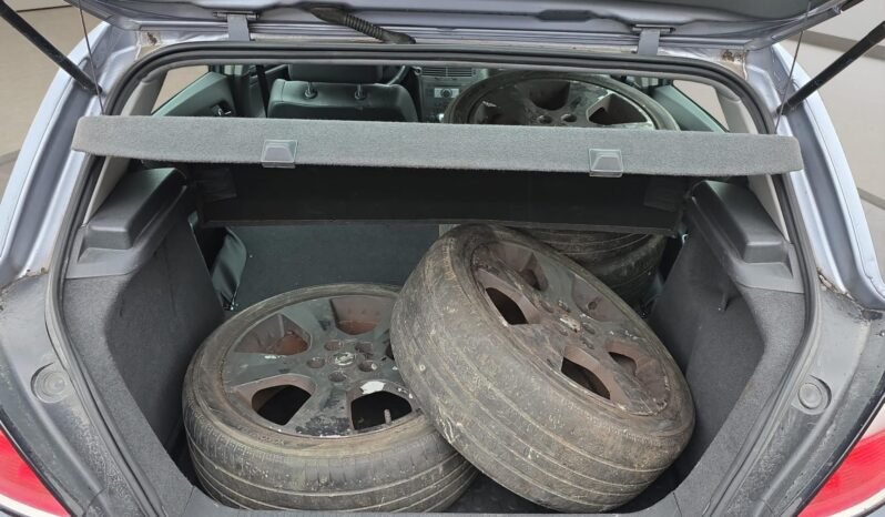 
								OPEL Astra 1.8i 16V Enjoy full									