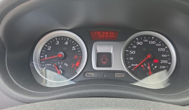 
								RENAULT Clio 1.2 16V Expression full									