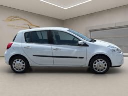 
										RENAULT Clio 1.2 16V Expression full									