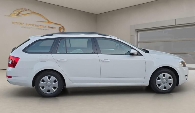 
								SKODA Octavia Combi 1.6 TDI Fresh 4×4 full									