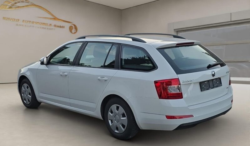 
								SKODA Octavia Combi 1.6 TDI Fresh 4×4 full									