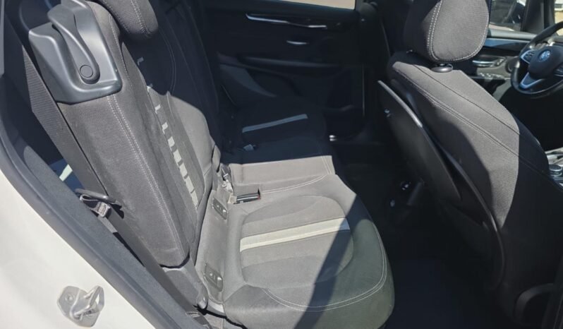 
								BMW 218d Gran Tourer full									