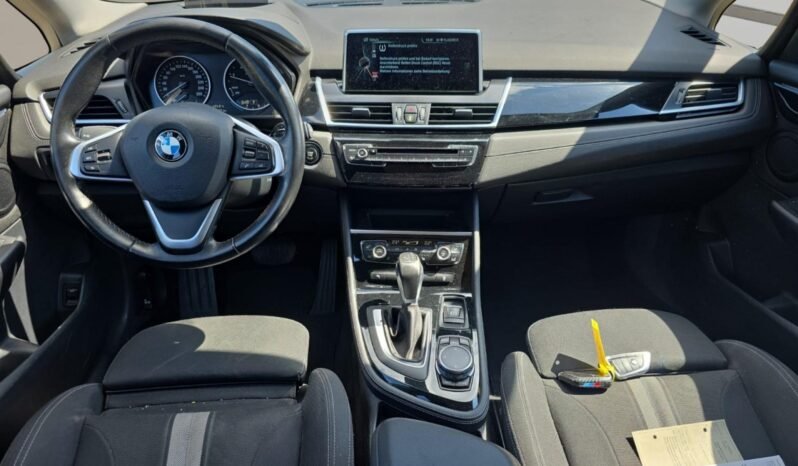 
								BMW 218d Gran Tourer full									