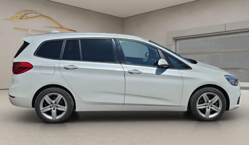 
								BMW 218d Gran Tourer full									