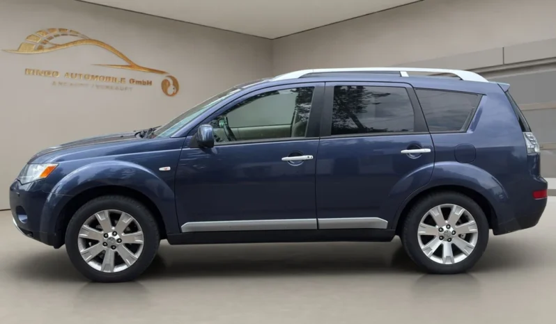 
								MITSUBISHI Outlander 2.4 Intense 4WD full									