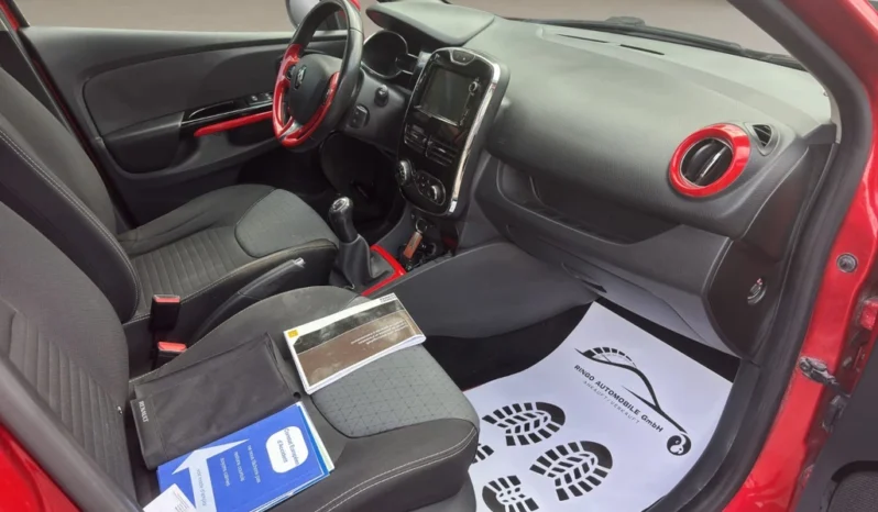 
								RENAULT Clio 0.9 12V Dynamique full									