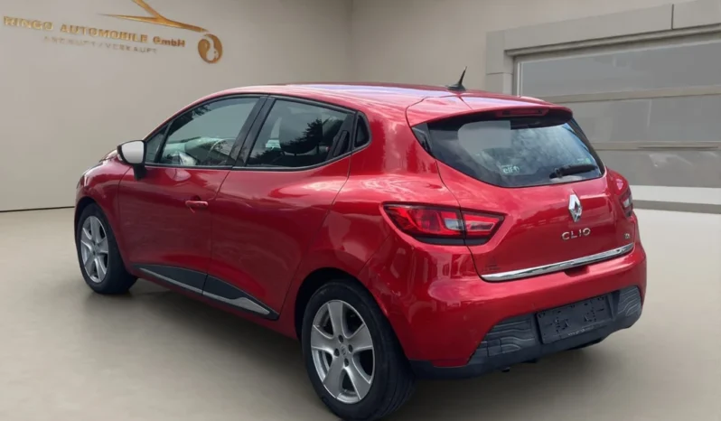 
								RENAULT Clio 0.9 12V Dynamique full									