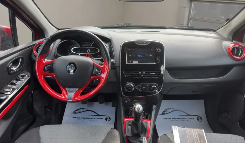 
								RENAULT Clio 0.9 12V Dynamique full									