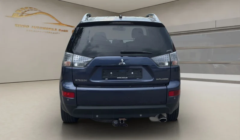 
								MITSUBISHI Outlander 2.4 Intense 4WD full									